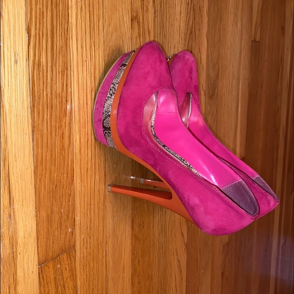 High heel pumps - Picture 2 of 4